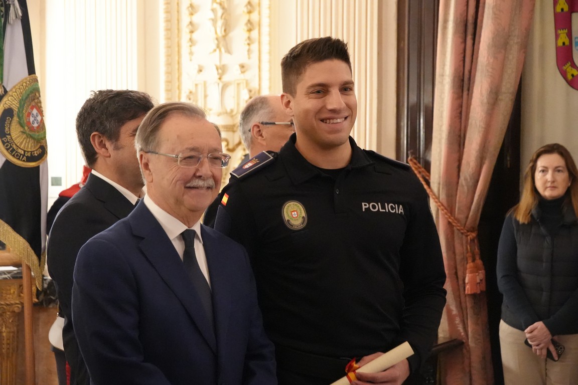 Toma posesion policias locales 08