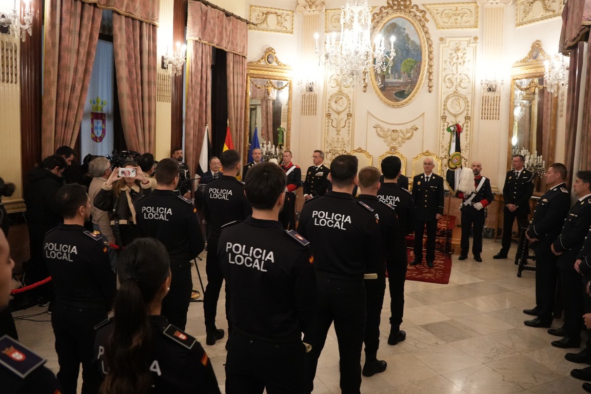 Toma posesion policias locales 19