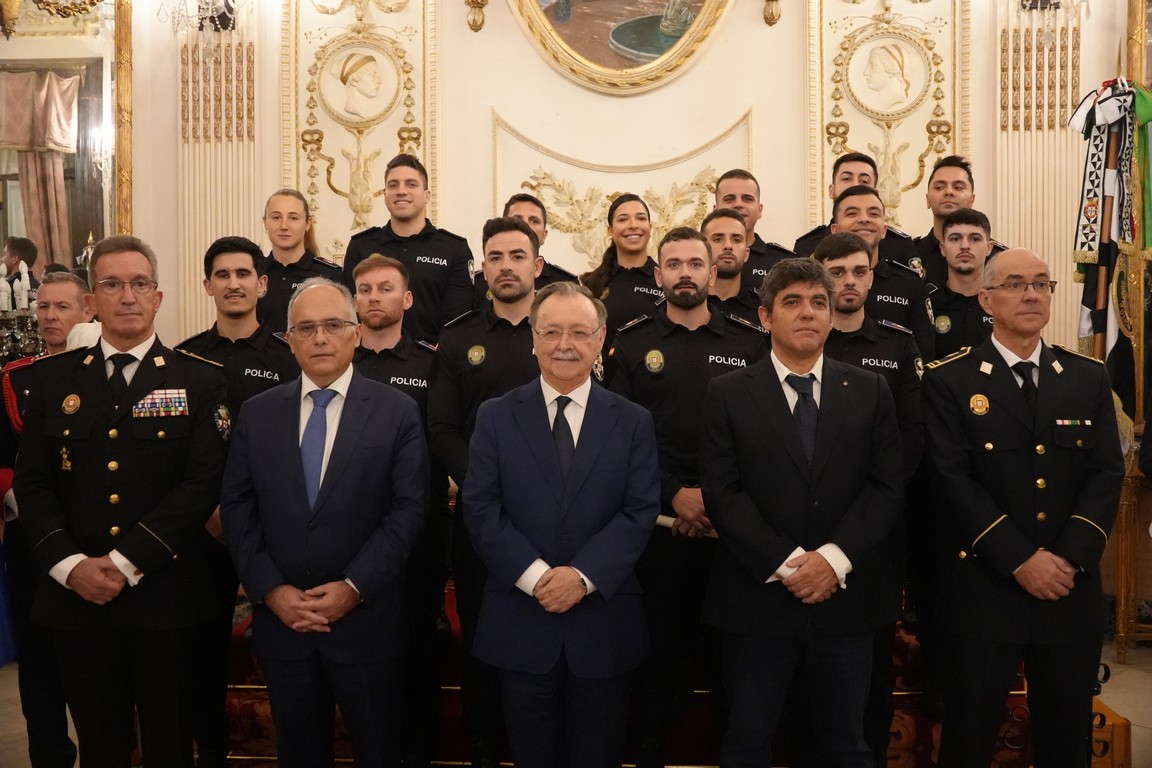 Toma posesion policias locales 21