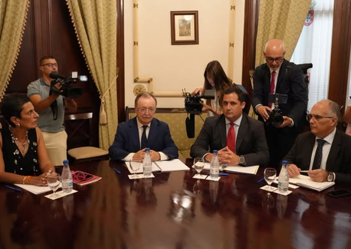Vivas exige una respuesta “de urgencia nacional” tras la entrada masiva en Ceuta