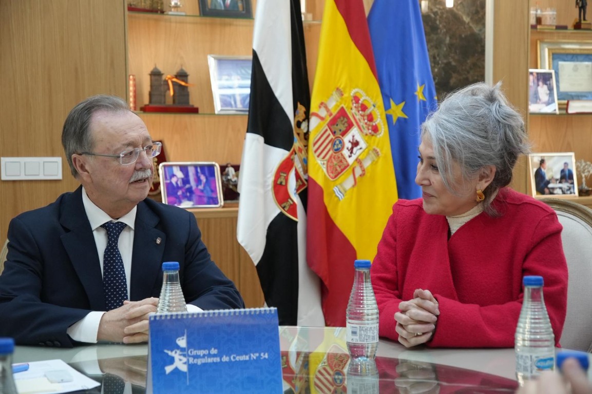 Juan Vivas se reúne con la presidenta del Consejo Escolar del Estado