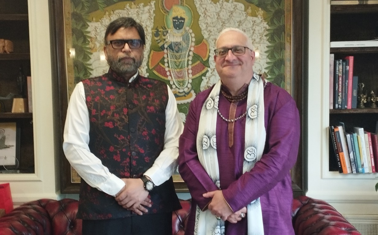 Visita institucional del presidente de la Federación Hindú de España a la Embajada de la India en Madrid