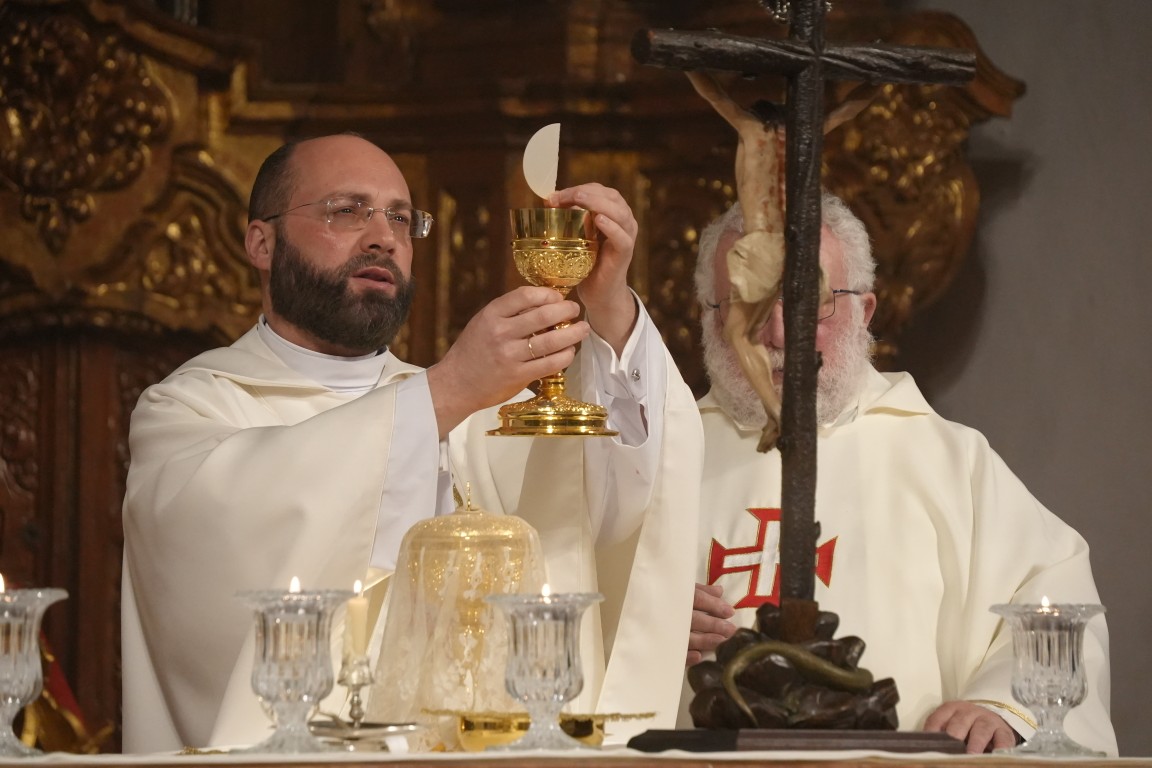 El vicario general anima a vivir las Fiestas Patronales con la Virgen de África como guía espiritual