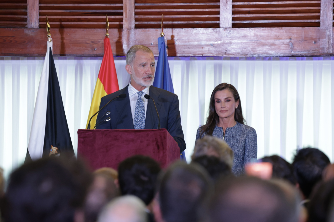 El rey dice que quienes entraron ilegalmente en Ceuta deben regresar lo antes posible