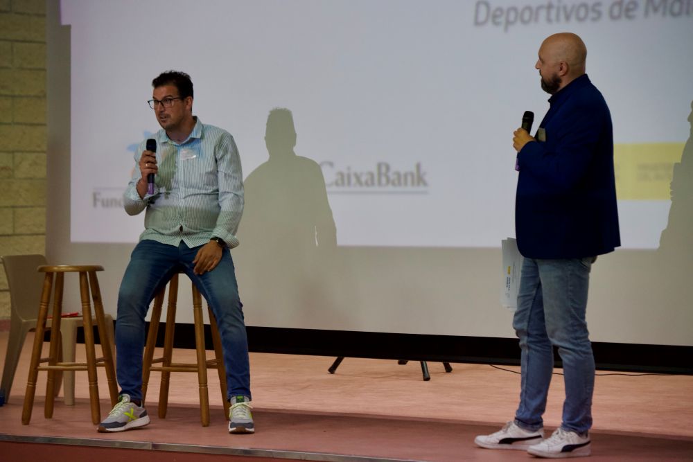 CaixaBank trae a Ceuta el proyecto “El deporte va por barrios”