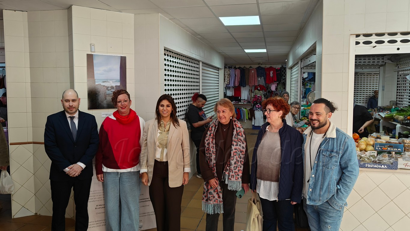 El mercado de Hadú acoge la exposición fotográfica ‘Miradas que iluminan el barrio’ para visibilizar la convivencia en varios barrios de Ceuta