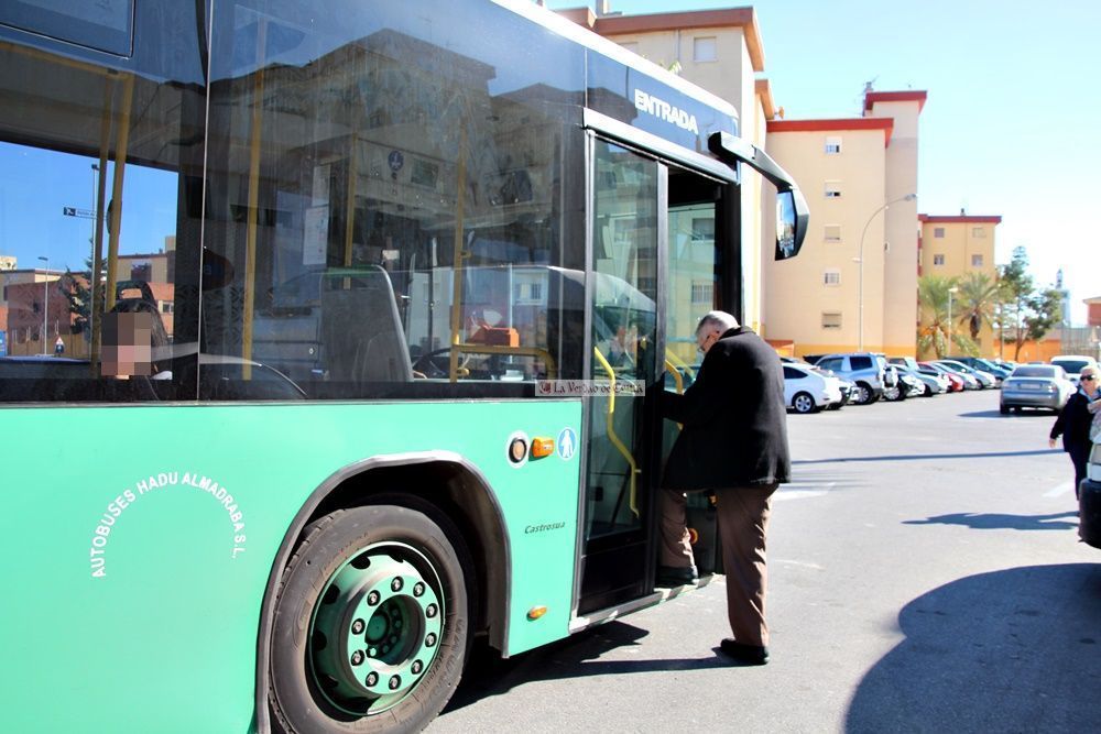En puertas una huelga de autobuses prevista para el inicio de la campaña navideña.