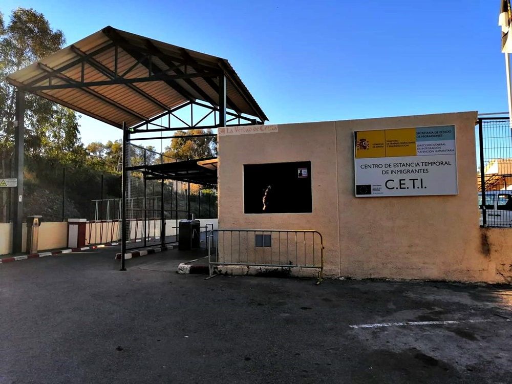 Otros 46 migrantes abandonan el CETI de Ceuta