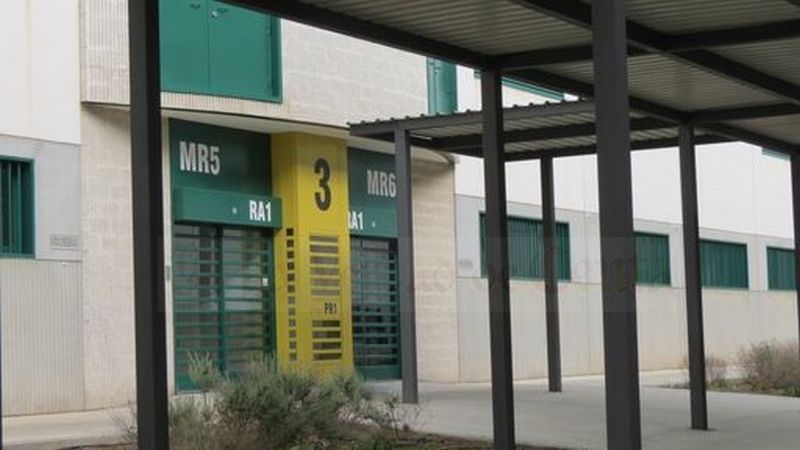 El Centro Penitenciario de Ceuta promueve entre los internos una serie de actividades por el 25-N
