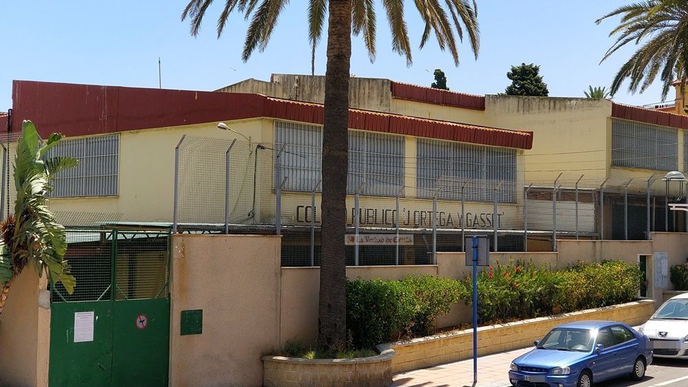 La sustitución de las cubiertas provisionales del 'Ortega y Gasset' y 'García Lorca', para navidades