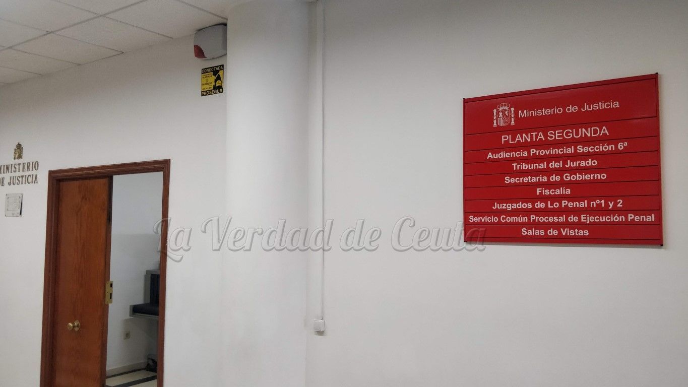 Juicio en Ceuta: el policía que mató a su mujer responsabiliza a su hija ante un jurado incrédulo