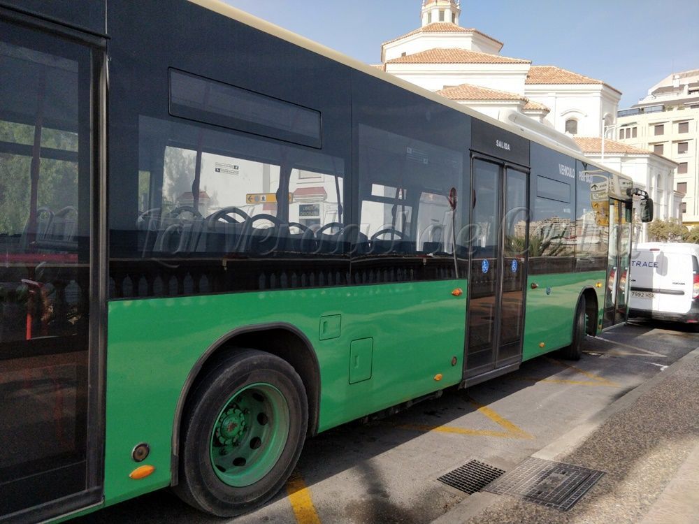 UGT denuncia que la empresa de autobuses urbanos mantiene a 12 trabajadores en ERTE
