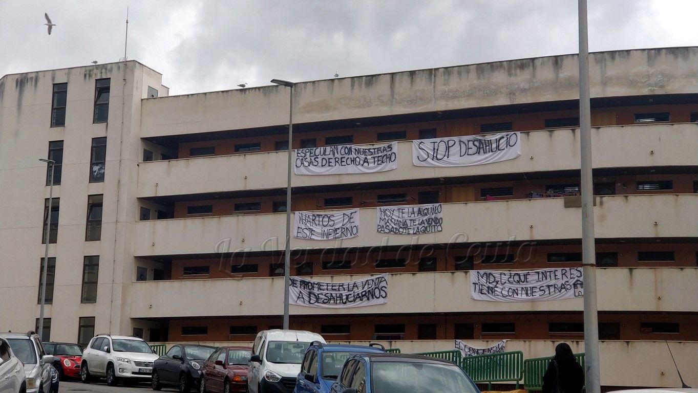 Emvicesa recibe las llaves de otra vivienda de Serrano Orive