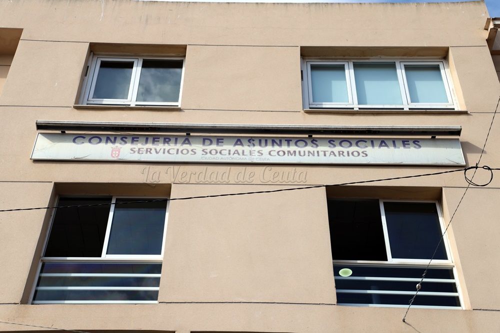 La Consejería de Servicios Sociales volverá a canalizar únicamente las ayudas a través del teléfono del área