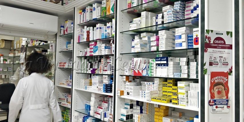 El Colegio de Enfermería de Ceuta activa la dispensación privada y las farmacias ya validan órdenes enfermeras