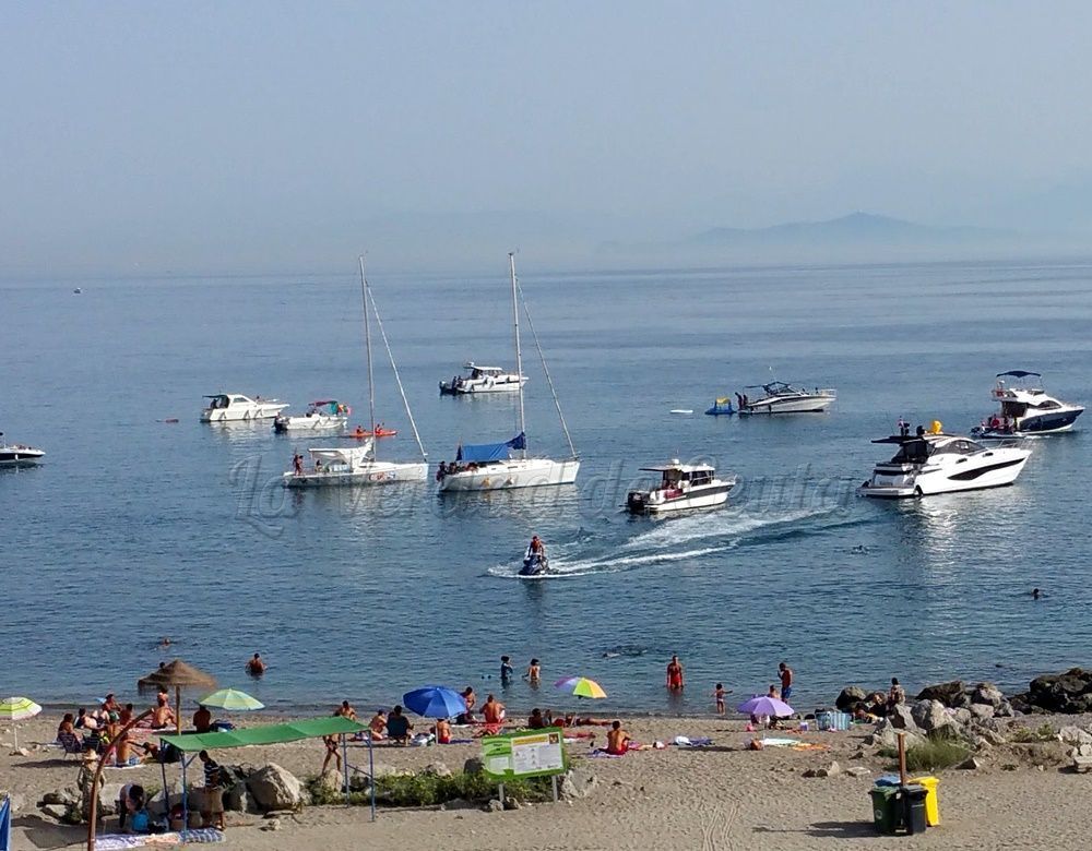 Los amantes de la natación en aguas abiertas denuncian los peligros que corren por las irresponsabilidades de las motos de agua