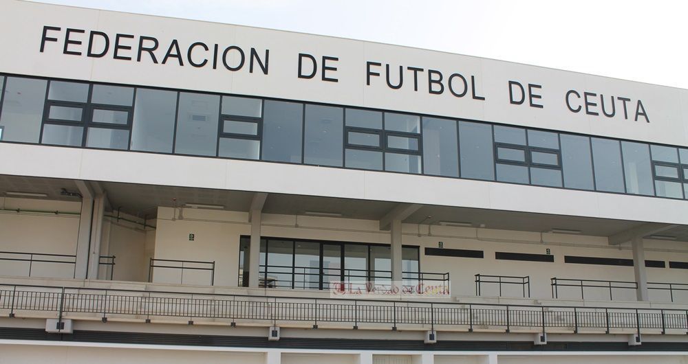 Aumentan 12 partidos la sanción al entrenador del Betis de Hadú por insultar desde la grada