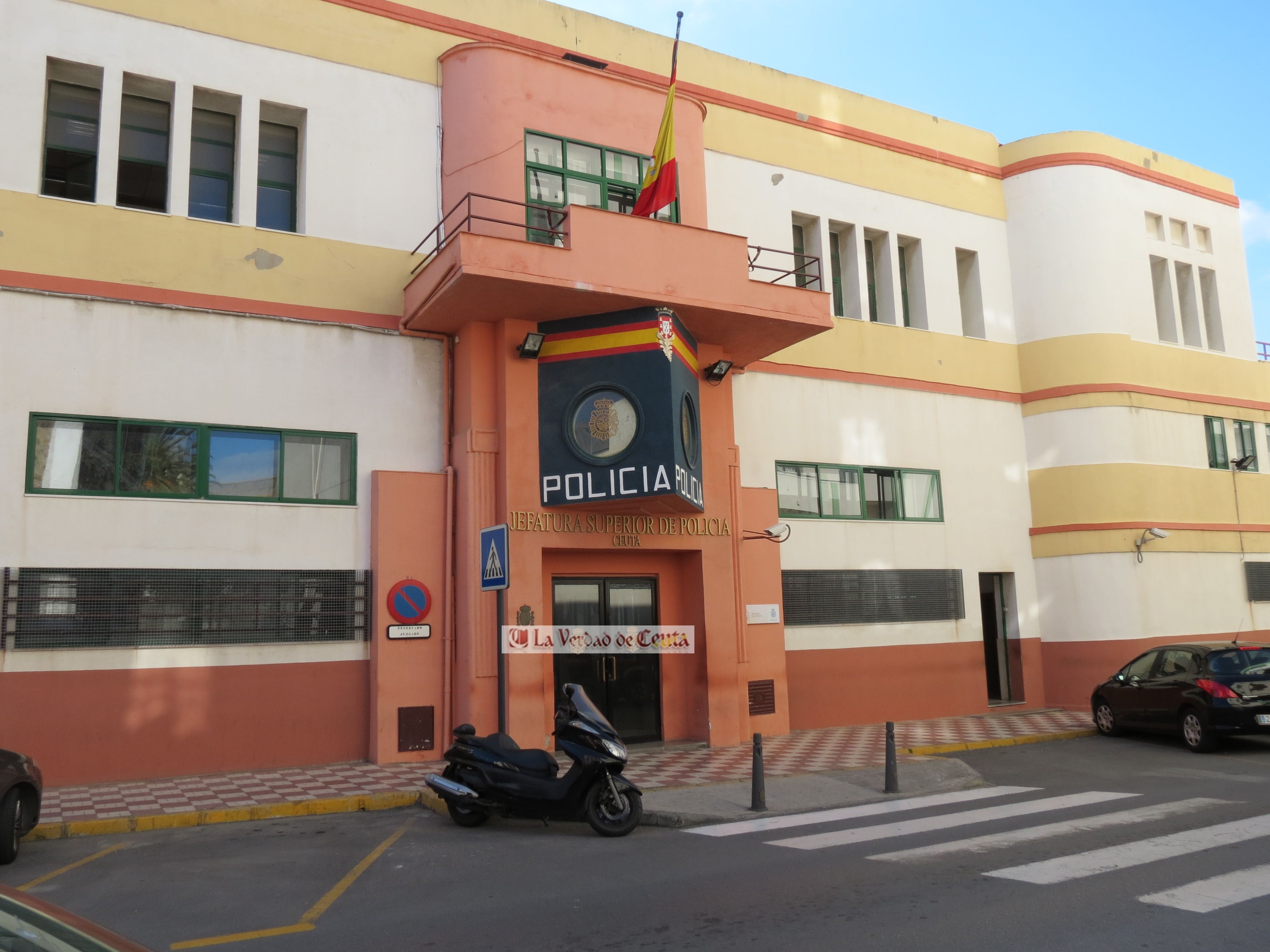 Solicitan un año de prisión por un delito de hurto y daños a un vehículo