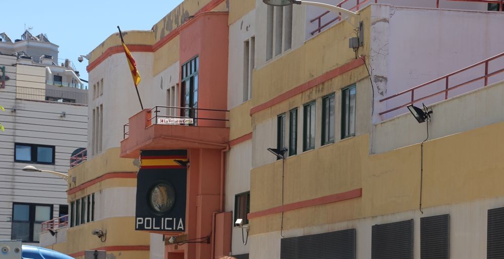 El juez acuerda el sobreseimiento provisional y el archivo de la causa contra un policía nacional y una funcionaria por irregularidades en la expedición de DNI	