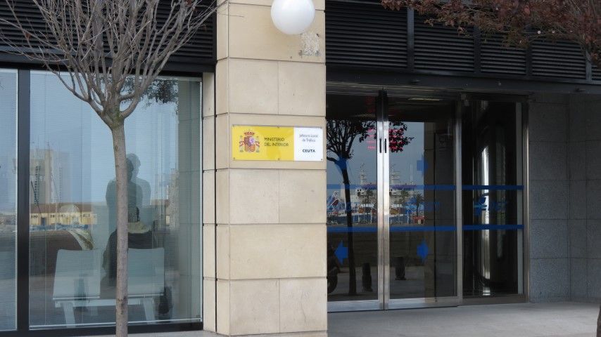 Pillada convalidando un falso permiso de conducir griego que compró por 2.500 euros