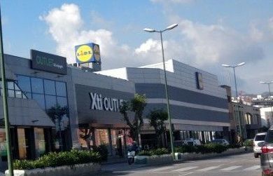 Hallados 8 nuevos menores a las puertas del Supermercado Lidl