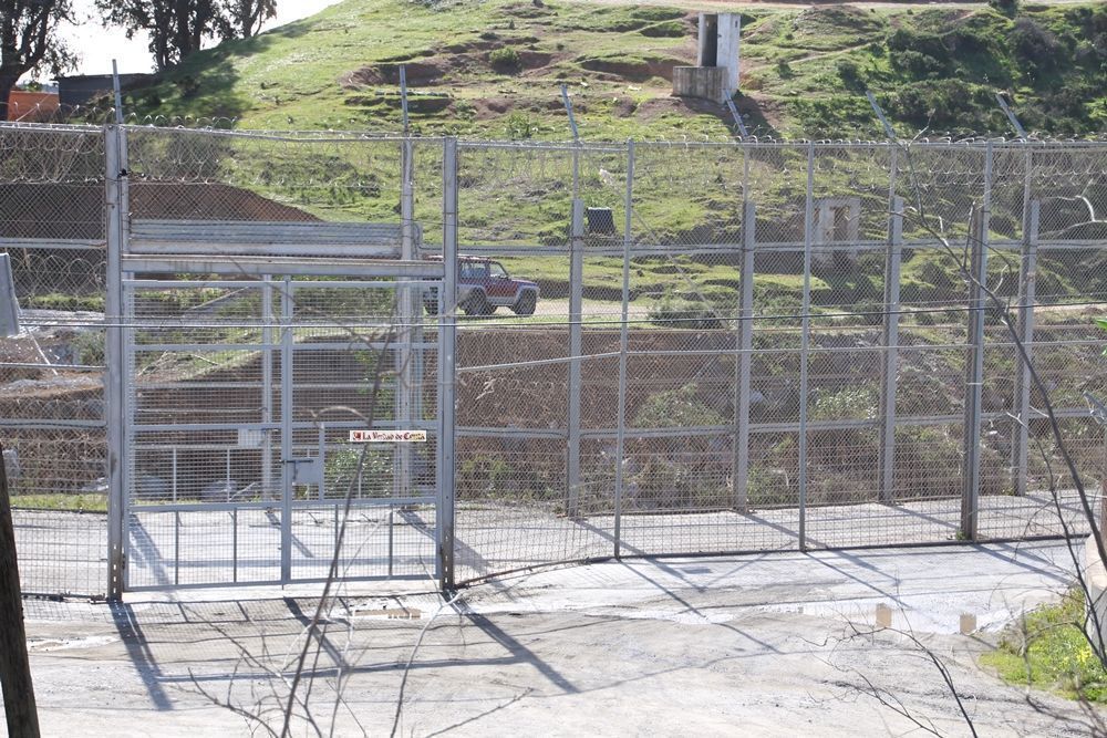 Desde plantaciones de chumberas hasta muros para sustituir a las concertinas