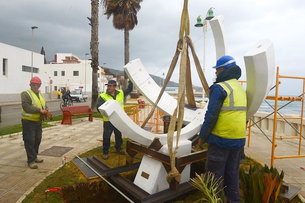 La Ciudad reubica el reloj de sol en Benítez. Foto ciudad.
