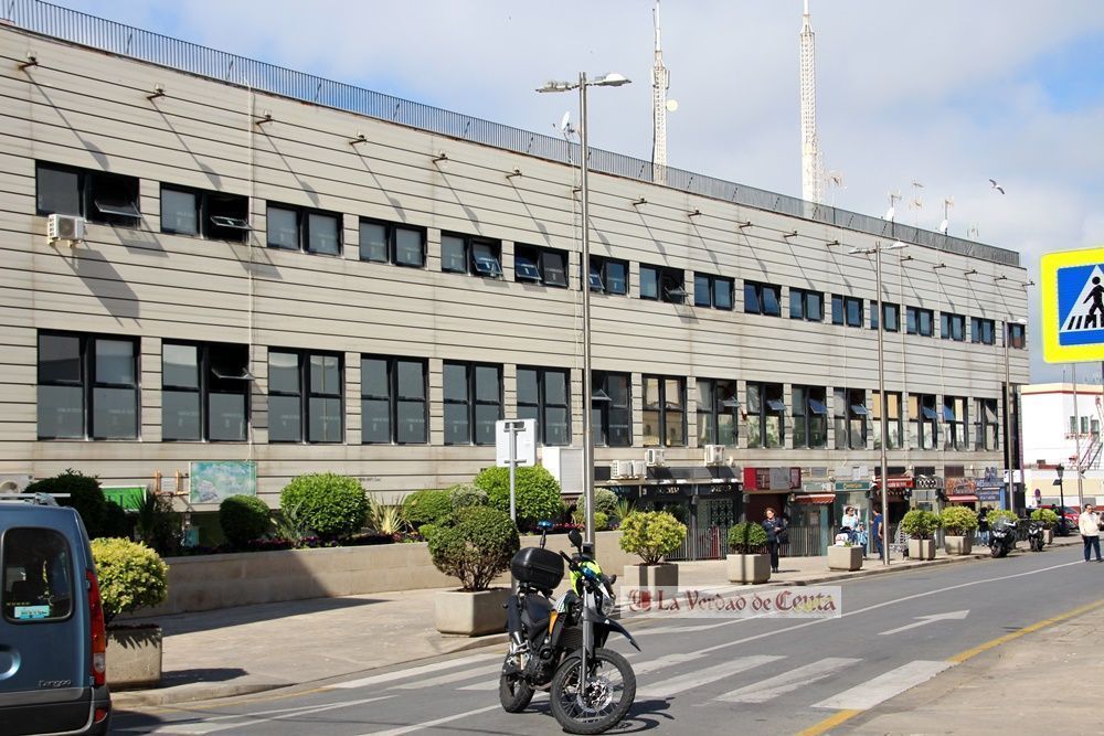 UGT denuncia el abandono de los trabajadores del Registro del Ceuta Center