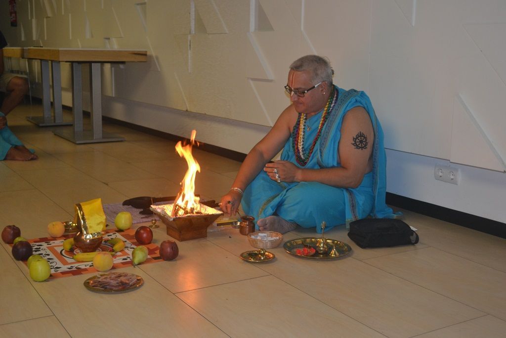 Shanti Homa, ceremonia de fuego por la Paz